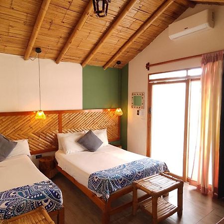 Hotel Puerto Bamboo à Máncora Extérieur photo